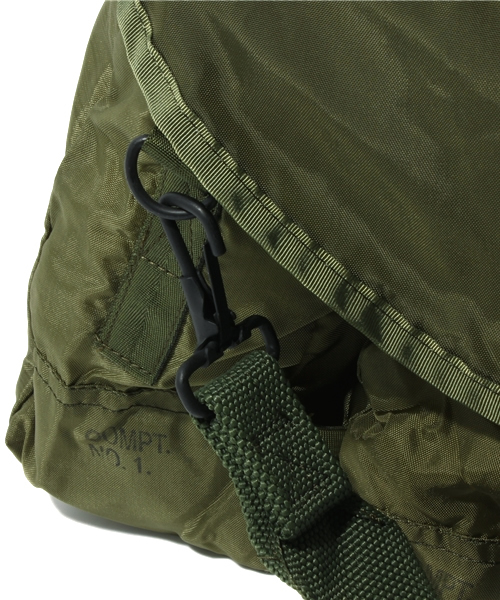 BEAMS BOY（ビームスボーイ）の「BEAMS BOY / デッドストック USメディカルBAG（ショルダーバッグ・レディース・オリーブ・ONE SIZE）」の4枚目の写真