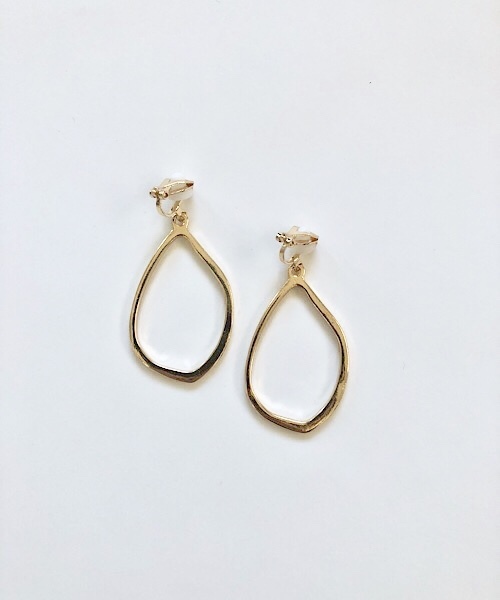 TIMELESS&THREE（タイムレスアンドスリー）の「メタルイヤリング（イヤリング・レディース・A/B/C/D/E/F/G/H/I/J/K/L/M/N/O/P/S/V/W/R/T/U/Q/X/その他1/Y/Z/その他2/その他3/その他4/その他5/その他6/その他7/その他8/その他9・FREE）」の19枚目の写真