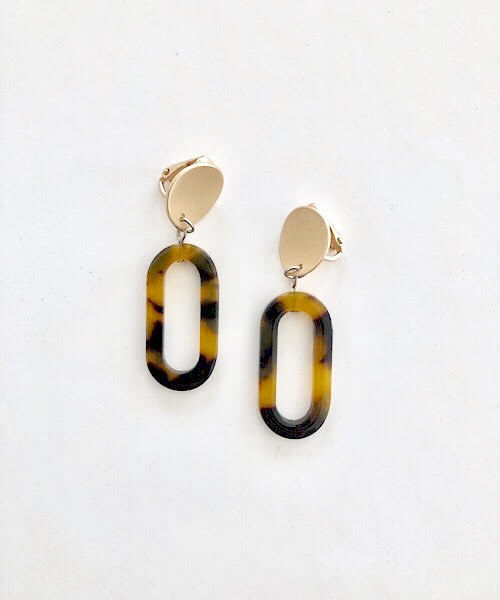 TIMELESS&THREE（タイムレスアンドスリー）の「メタルイヤリング（イヤリング・レディース・A/B/C/D/E/F/G/H/I/J/K/L/M/N/O/P/S/V/W/R/T/U/Q/X/その他1/Y/Z/その他2/その他3/その他4/その他5/その他6/その他7/その他8/その他9・FREE）」の7枚目の写真