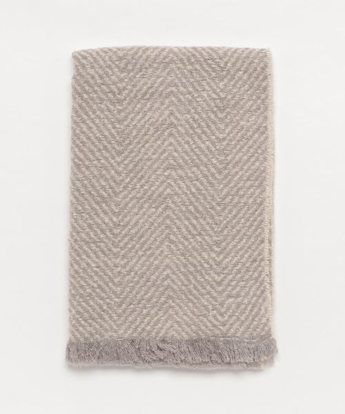 NATURAL BEAUTY BASIC（ナチュラルビューティーベーシック）の「ヘリンボンストール（ストール/ショール・レディース・ダークグレー/クリアブラック・FREE）」の2枚目の写真