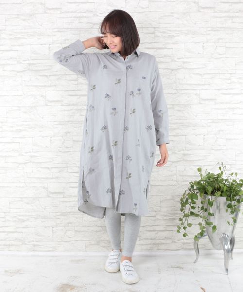 sabstreet my standard(サブストリートマイスタンダード)の「綿麻ボタニカル刺繍前開きワンピース【大きいサイズ対応】【9号(M)~15号(3L)】(シャツワンピース・レディース・ライトグレー/カーキ/ネイビー・15号/9号)」の2枚目の写真