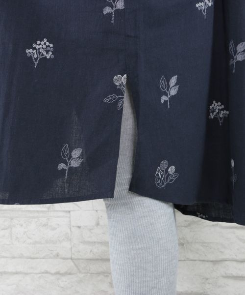 sabstreet my standard(サブストリートマイスタンダード)の「綿麻ボタニカル刺繍前開きワンピース【大きいサイズ対応】【9号(M)~15号(3L)】(シャツワンピース・レディース・ライトグレー/カーキ/ネイビー・15号/9号)」の5枚目の写真