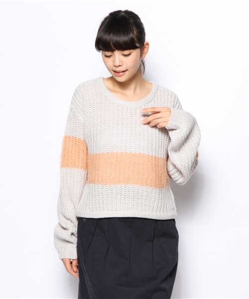 mystic(ミスティック)の「モヘアショート切替プルオーバー(ニット/セーター・レディース・ブラック/ブルー/グレー/ピンク・フリ-)」の4枚目の写真