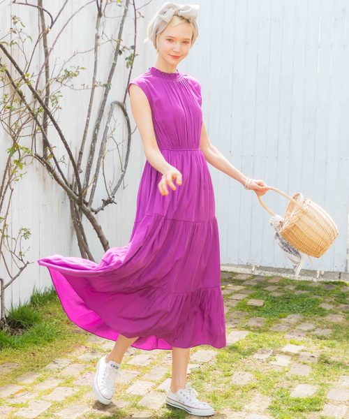 archives（アルシーヴ）の「シャーリングNティアードマキシドレス（ワンピース・レディース・ブラック/ベージュ/パープル・MEDIUM）」の6枚目の写真