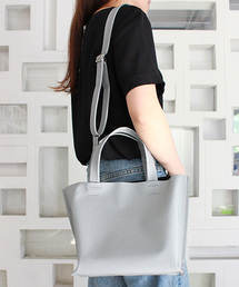 GLOBAL FORME CONCRETE（グローバルフォルムコンクリート）の「GOODJOB/グッドジョブ  モノハンドバッグXS（ハンドバッグ）」