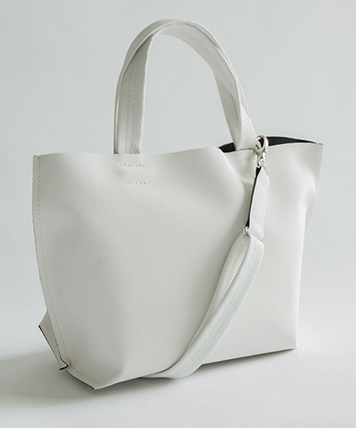 GLOBAL FORME CONCRETE(グローバルフォルムコンクリート)の「GOODJOB/グッドジョブ モノハンドバッグXS(ハンドバッグ・レディース・グレー/ホワイト/ブラック・X-SMALL)」の11枚目の写真