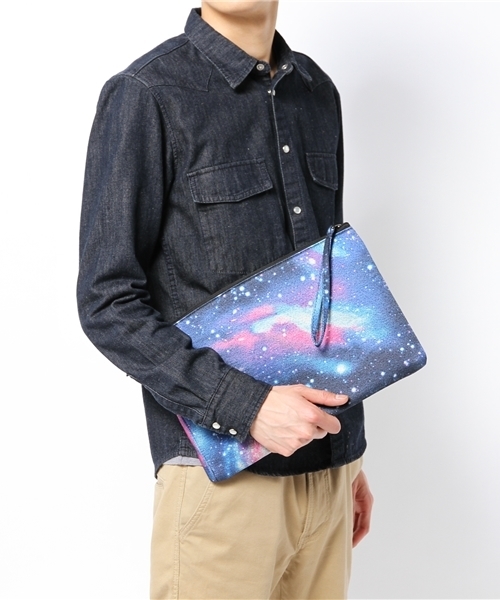 WEGO(ウィゴー)の「WEGO/宇宙柄クラッチバッグ(クラッチバッグ・メンズ・ブルー/パープル・FREE)」の6枚目の写真