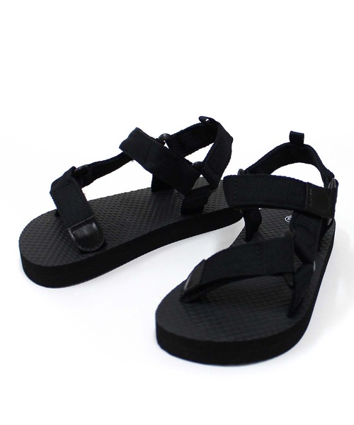 THE CASUAL（カジュアル）の「ストラップサンダル キッズ（サンダル・キッズ・ブルー/ブラック/レッド/ベージュ/カーキ/ブラウン/ブラウン系/ベージュ系/ブルー系/カーキ系/レッド系/ブラック系・17cm/18cm/20cm/21cm/19cm/22cm/16cm）」の3枚目の写真