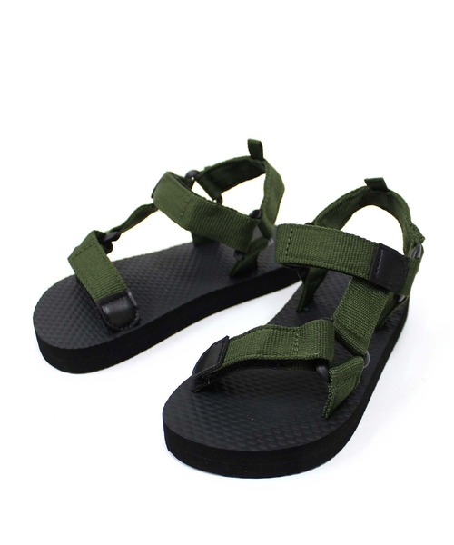 THE CASUAL（カジュアル）の「ストラップサンダル キッズ（サンダル・キッズ・ブルー/ブラック/レッド/ベージュ/カーキ/ブラウン/ブラウン系/ベージュ系/ブルー系/カーキ系/レッド系/ブラック系・17cm/18cm/20cm/21cm/19cm/22cm/16cm）」の8枚目の写真