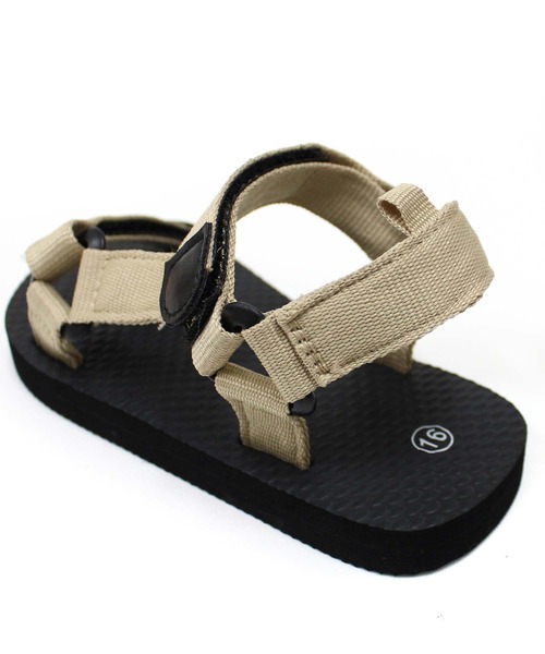 THE CASUAL（カジュアル）の「ストラップサンダル キッズ（サンダル・キッズ・ブルー/ブラック/レッド/ベージュ/カーキ/ブラウン/ブラウン系/ベージュ系/ブルー系/カーキ系/レッド系/ブラック系・17cm/18cm/20cm/21cm/19cm/22cm/16cm）」の15枚目の写真