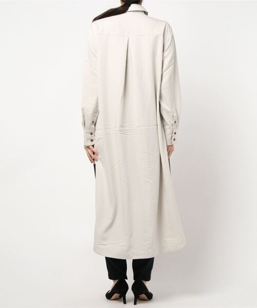 LOWRYS FARM(ローリーズファーム)の「サイドスリットシャツワンピース 919029(ワンピース・レディース・ブラウン/ブルー/アイボリー・FREE)」の20枚目の写真