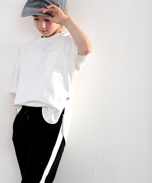 classicalelf（クラシカルエルフ）の「キッズ 綿100％USAコットン。ゆったりシルエットTee（Tシャツ/カットソー・キッズ・ブラック/オフホワイト/グレイッシュベージュ・130/140/150/160）」の4枚目の写真