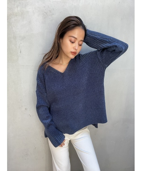 TRUNC(トランクエイティーエイト)の「Rib Mogol Yarn Knit TOPS(ニット/セーター・レディース・ネイビー/ベージュ・FREE)」の1枚目の写真