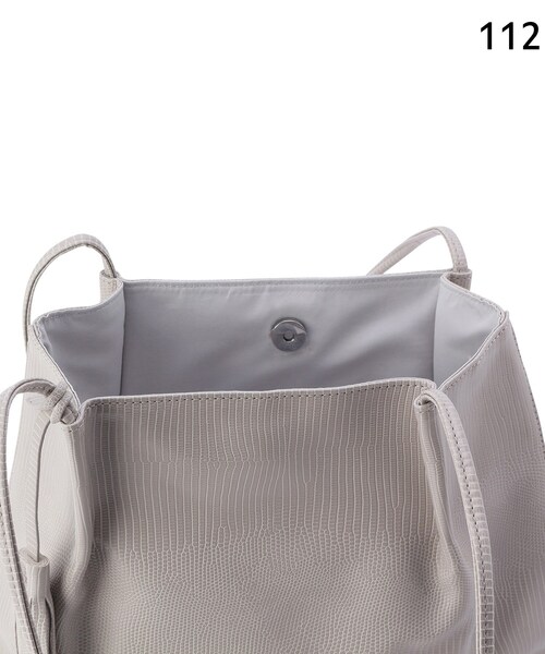 pink adobe（ピンクアドベ）の「◆タッセル付き ショルダーバッグ（トートバッグ・レディース・ライトベージュ/グレー系/サンドベージュ/ブラック/ブラウン系9/グリーン系・00）」の18枚目の写真