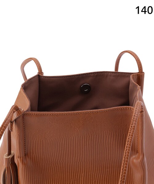 pink adobe（ピンクアドベ）の「◆タッセル付き ショルダーバッグ（トートバッグ・レディース・ライトベージュ/グレー系/サンドベージュ/ブラック/ブラウン系9/グリーン系・00）」の12枚目の写真