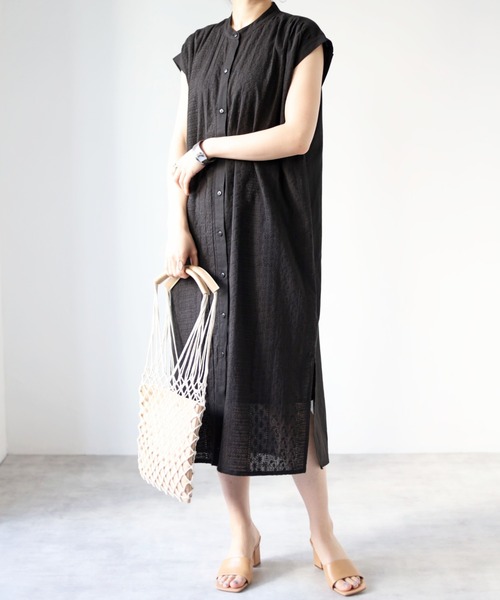 Deux Amour ドゥーザムール の ノンスリーブインドレース後ろ無地ワンピース ワンピース Wear