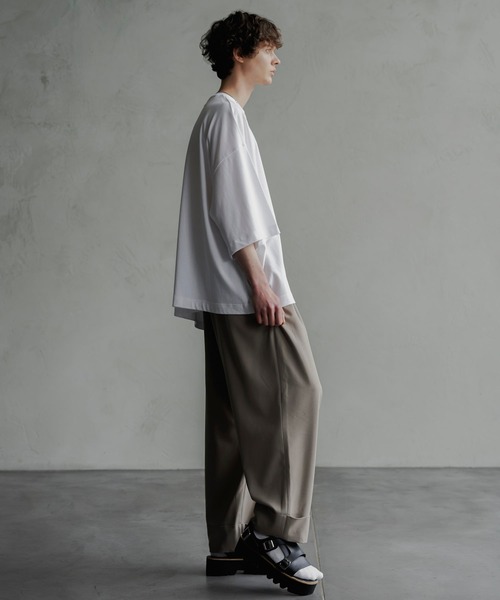 shiki tokyo（シキトウキョウ）の「Double Roll Wide Easy Pants / ダブルロールワイドイージーパンツ（その他パンツ・メンズ・チャコールグレー/オフホワイト/グレイッシュベージュ・SMALL/MEDIUM/LARGE）」の16枚目の写真