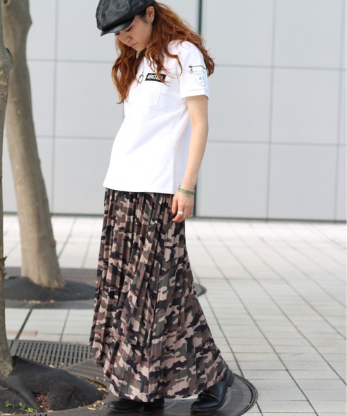 AVIREX(アヴィレックス)の「【WEB限定】ファティーグVネックティーシャツ/ FATIGUE V-NECK T-SHIRT(Tシャツ/カットソー・レディース・ブラック/ネイビー/オリーブ/ホワイト/Black/White・SMALL/MEDIUM/LARGE)」の11枚目の写真