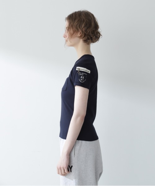 AVIREX(アヴィレックス)の「【WEB限定】ファティーグVネックティーシャツ/ FATIGUE V-NECK T-SHIRT(Tシャツ/カットソー・レディース・ブラック/ネイビー/オリーブ/ホワイト/Black/White・SMALL/MEDIUM/LARGE)」の16枚目の写真