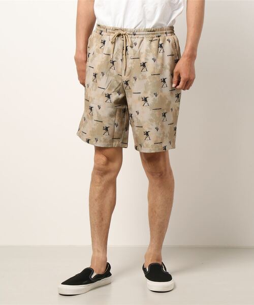 JUGLANS(ユグランス)の「【BRANDALISED】Banksy Pattern Print Shorts/Banksyプリントショーツ/メンズ(その他パンツ・メンズ・グレー/ベージュ・L/M/XL)」の2枚目の写真