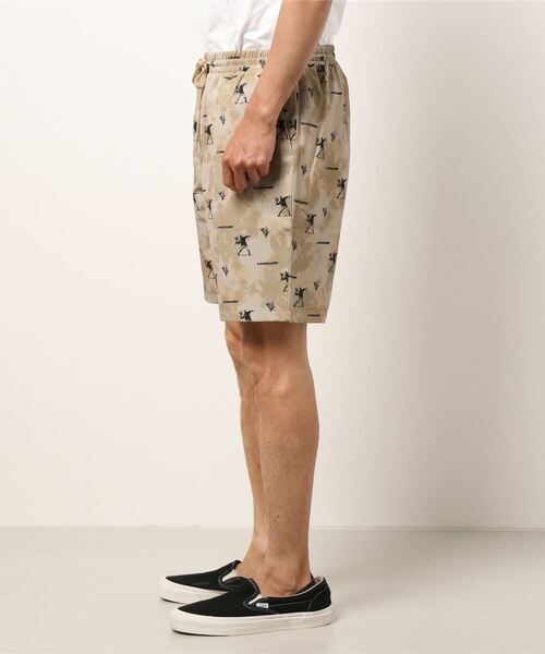 JUGLANS(ユグランス)の「【BRANDALISED】Banksy Pattern Print Shorts/Banksyプリントショーツ/メンズ(その他パンツ・メンズ・グレー/ベージュ・L/M/XL)」の3枚目の写真
