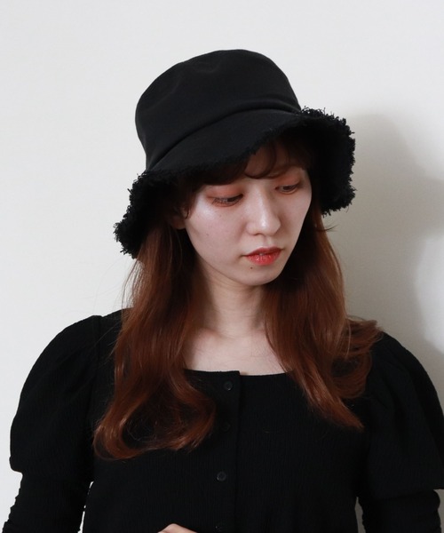 archives(アルシーヴ)の「コットンスラブフリンジハット(ハット・レディース・ベージュ/オフホワイト/ブラック・MEDIUM)」の2枚目の写真