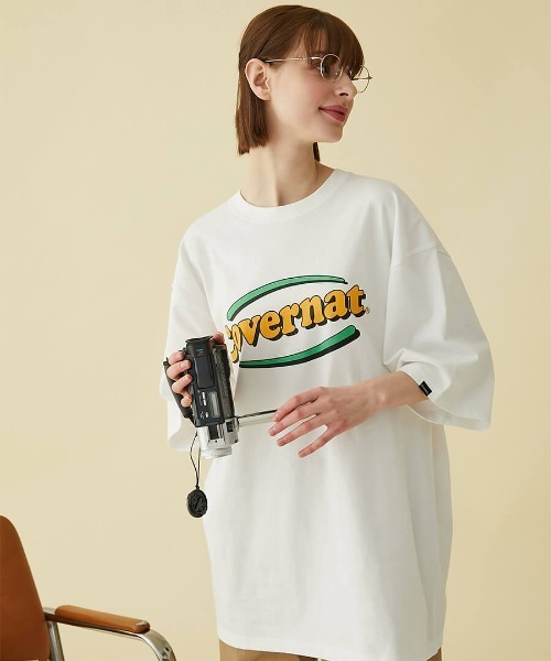 COVERNAT（カバーナット）の「【COVERNAT】1970 LOGO TEE / カバーナット 1970 ロゴ Tシャツ（Tシャツ/カットソー・メンズ・ホワイト/ブラック・SMALL/MEDIUM/LARGE/X-LARGE）」の5枚目の写真