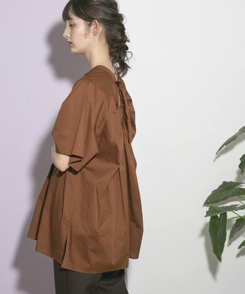 UR Lab.（アーバンリサーチラボ）の「バックリボンオーバーブラウス（シャツ/ブラウス・レディース・ブラック/ブラウン/オフホワイト・FREE）」の17枚目の写真