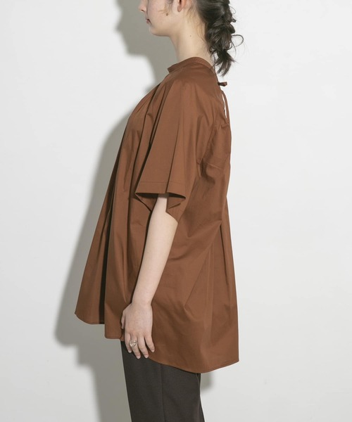 UR Lab.（アーバンリサーチラボ）の「バックリボンオーバーブラウス（シャツ/ブラウス・レディース・ブラック/ブラウン/オフホワイト・FREE）」の7枚目の写真