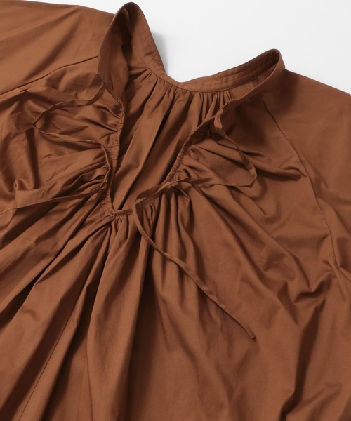 UR Lab.（アーバンリサーチラボ）の「バックリボンオーバーブラウス（シャツ/ブラウス・レディース・ブラック/ブラウン/オフホワイト・FREE）」の8枚目の写真