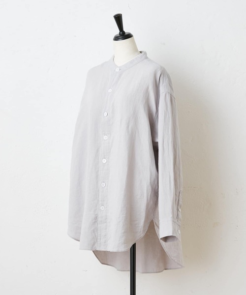 BEARDSLEY 長袖ブラウス　リネン　比翼　デザインボタン　ホワイト BEARDSLEY（ビアズリー）の「リネンシャツ（シャツ/ブラウス