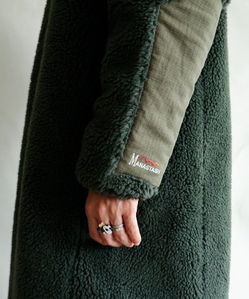 MANASTASH（マナスタッシュ）の「MANASTASH/マナスタッシュ　W's  MT. GORILLA LONG JKT '21　ウィメンズ　マウントゴリラ　ロングジャケット　フリース（ノーカラーコート・レディース・ライトブラウン/ナチュラル/ブラック/オリーブ・MEDIUM）」の13枚目の写真