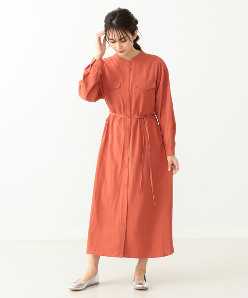 BEAMS HEART（ビームスハート）の「BEAMS HEART / フラップポケット ロングシャツ ワンピース（ワンピース・レディース・ベージュ/オリーブ/オレンジ・FREE）」の4枚目の写真