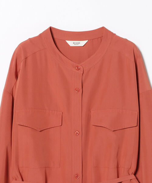 BEAMS HEART（ビームスハート）の「BEAMS HEART / フラップポケット ロングシャツ ワンピース（ワンピース・レディース・ベージュ/オリーブ/オレンジ・FREE）」の11枚目の写真