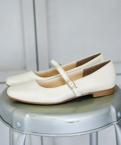 chocolates(チョコラテス)の「メリージェーン ストレッチ スクエアパンプス【日本製】(パンプス・レディース・ブラック/アイボリー/ベージュ/ブラック系その他・22cm/22.5cm/23cm/23.5cm/24cm/24.5cm/25cm)」の13枚目の写真