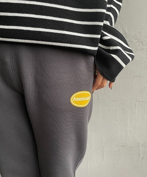 AMERICANA（アメリカーナ）の「【FUDGE11月号掲載】[Americana×JEANS FACTORY/アメリカーナ×ジーンズファクトリー] 別注 オーバルロゴスウェットパンツ（スウェットパンツ・レディース・スミクロ/グレー/モカ・S/M）」の13枚目の写真