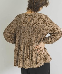 URBAN RESEARCH | プリーツデザインレオパードブラウス(Tシャツ/カットソー)