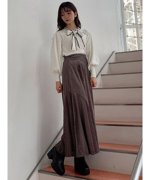 dazzlin（ダズリン）の「ストライプベロア切り替えスカート（スカート・レディース・ピンク/ブルー/モカ・SMALL/MEDIUM）」の10枚目の写真