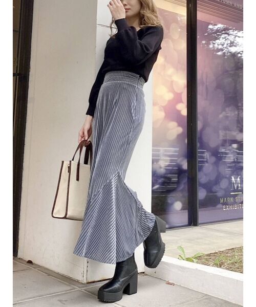 dazzlin（ダズリン）の「ストライプベロア切り替えスカート（スカート・レディース・ピンク/ブルー/モカ・SMALL/MEDIUM）」の17枚目の写真