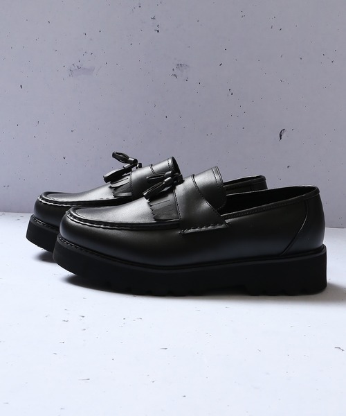 SPINNS（スピンズ）の「フェイクレザー ハイシャークソールタッセルローファー（ローファー・メンズ・ブラック・27cm/26cm）」の7枚目の写真