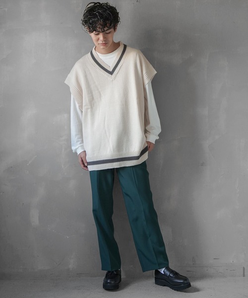 SPINNS（スピンズ）の「フェイクレザー ハイシャークソールタッセルローファー（ローファー・メンズ・ブラック・27cm/26cm）」の16枚目の写真