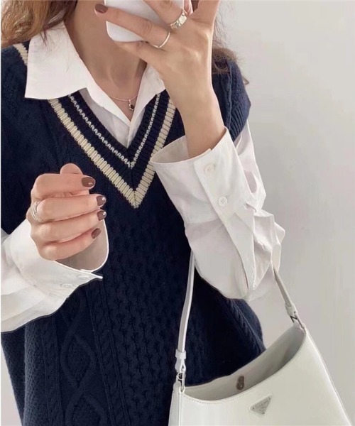 MAISON DE THERESE(メゾン ド テレーズ)の「Vネック 配色ニットベスト(ベスト・レディース・Off White/ネイビー/ベージュ・FREE)」の7枚目の写真