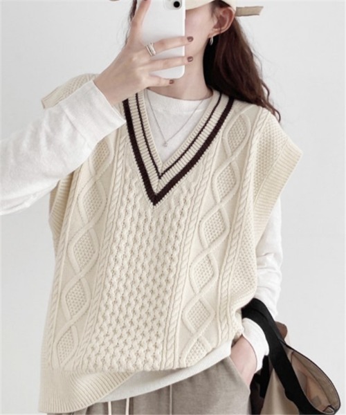 MAISON DE THERESE(メゾン ド テレーズ)の「Vネック 配色ニットベスト(ベスト・レディース・Off White/ネイビー/ベージュ・FREE)」の6枚目の写真