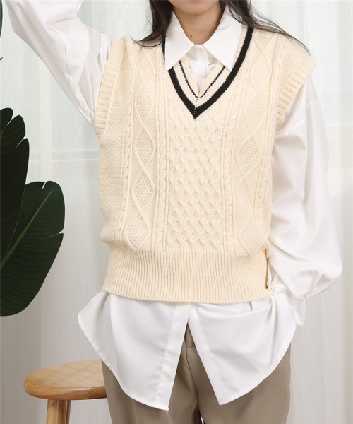 MAISON DE THERESE(メゾン ド テレーズ)の「Vネック 配色ニットベスト(ベスト・レディース・Off White/ネイビー/ベージュ・FREE)」の16枚目の写真