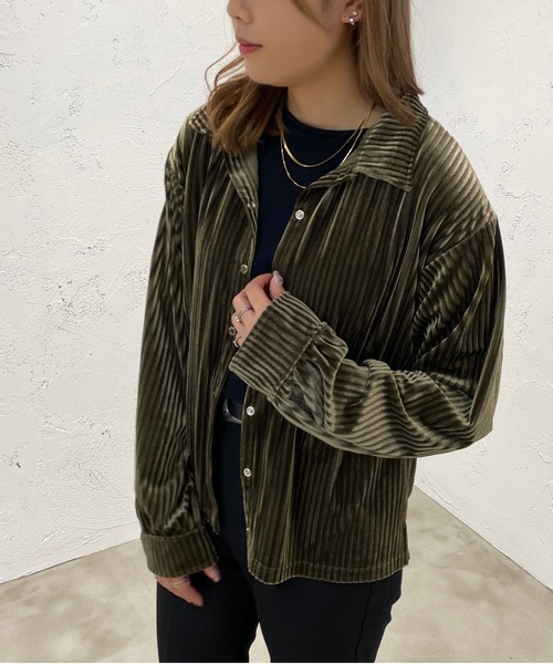 apres jour mignon(アプレジュールミニョン)の「ベロアシャツ【SETUP着用可能】【ZOZOTOWN限定アイテム】(シャツ/ブラウス・レディース・ブラック/ダークブラウン/カーキ・X-LARGE/フリー)」の6枚目の写真