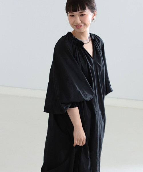 MARIHA(マリハ)の「MARIHA × Demi-Luxe BEAMS / 別注 春の花のドレス(ワンピース・レディース・ブラック/グレー/ライトブルー・36)」の19枚目の写真