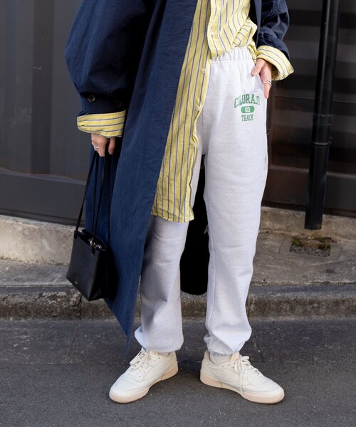 FREAK'S STORE(フリークスストア)の「HEAVY SWEAT ロゴパンツ/ヘビースウェットロゴパンツ(スウェットパンツ・レディース・ライトグレー/ナチュラル/オリーブ/ネイビー・SMALL/MEDIUM)」の2枚目の写真