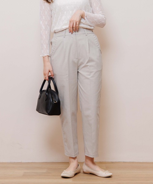 flower（フラワー）の「エニーテーパードパンツ（その他パンツ・レディース・グレー/グリーン/アイボリー・FREE）」の3枚目の写真