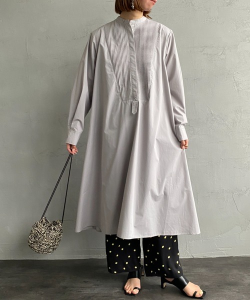 mizuiroind（ミズイロインド）の「[mizuiro ind/ミズイロインド] ピンタック フレアシャツワンピース（ワンピース・レディース・ブラック/グレー・F）」の2枚目の写真