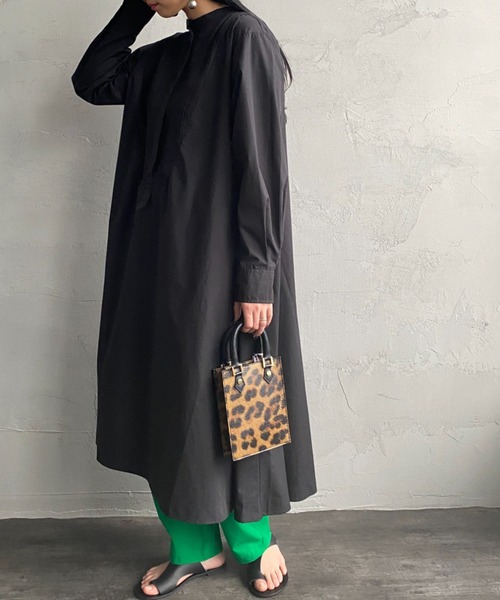 mizuiroind（ミズイロインド）の「[mizuiro ind/ミズイロインド] ピンタック フレアシャツワンピース（ワンピース・レディース・ブラック/グレー・F）」の8枚目の写真